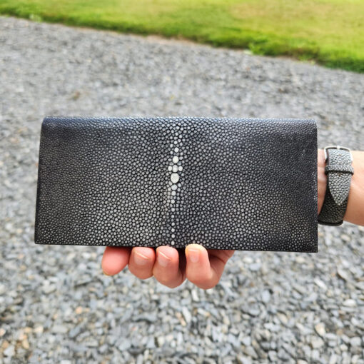 Long wallet in polished black stingray - Image 5